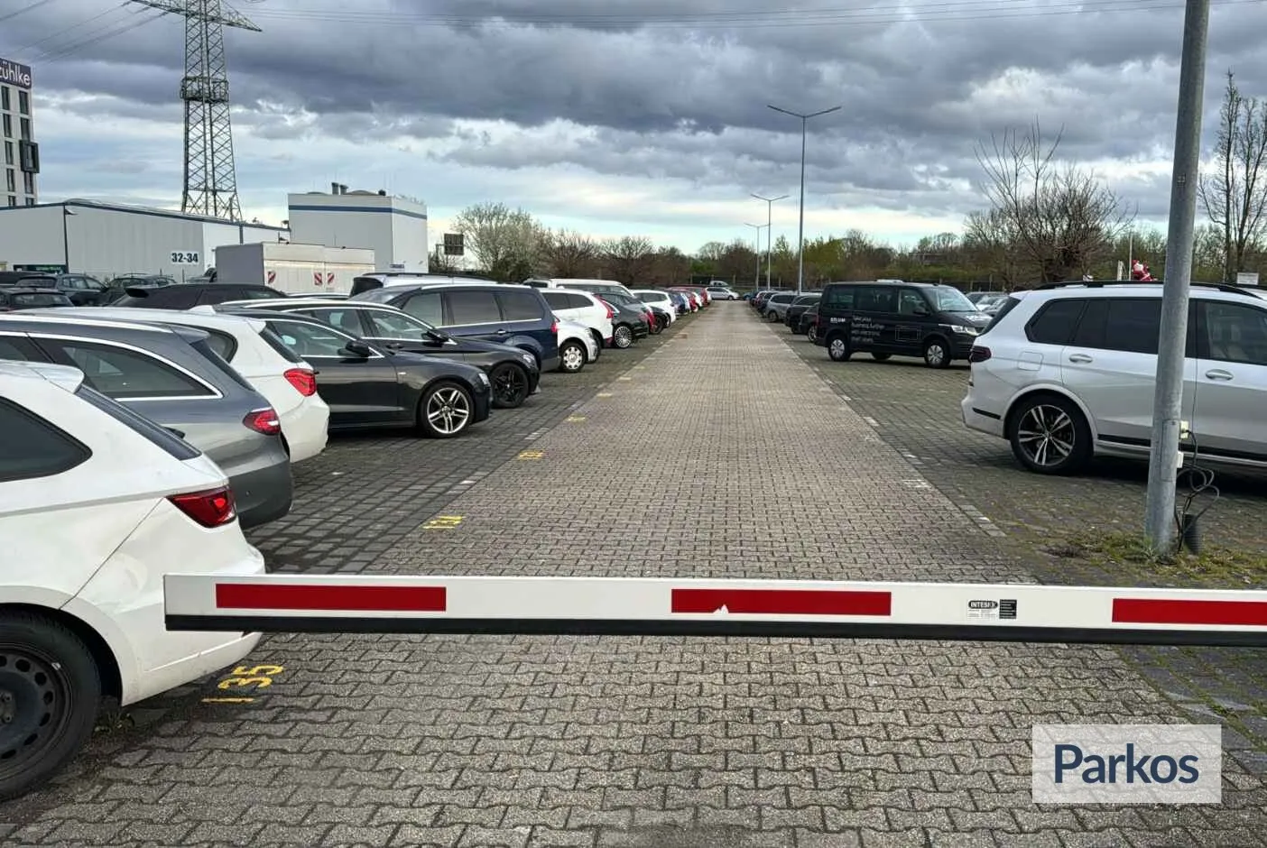 Alpha-Parks - Parking Luchthaven Frankfurt - picture 1