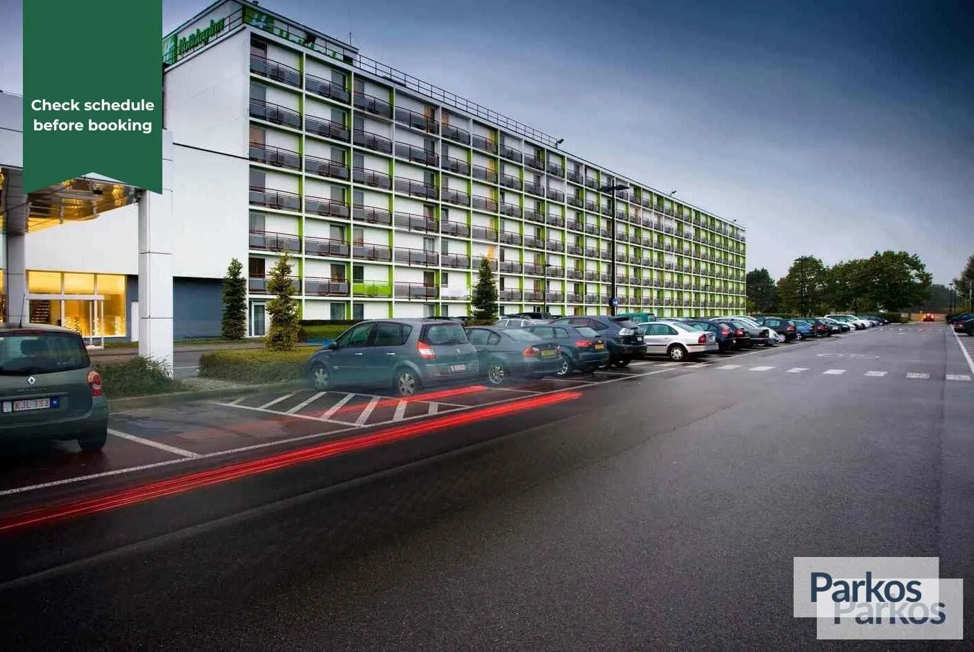 Holiday Inn Brussels Airport - Parking Zaventem - picture 1
